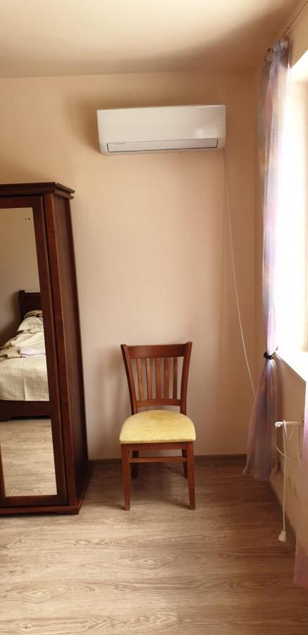 Family Holiday Apartments Breez 1 Warna Exterior foto